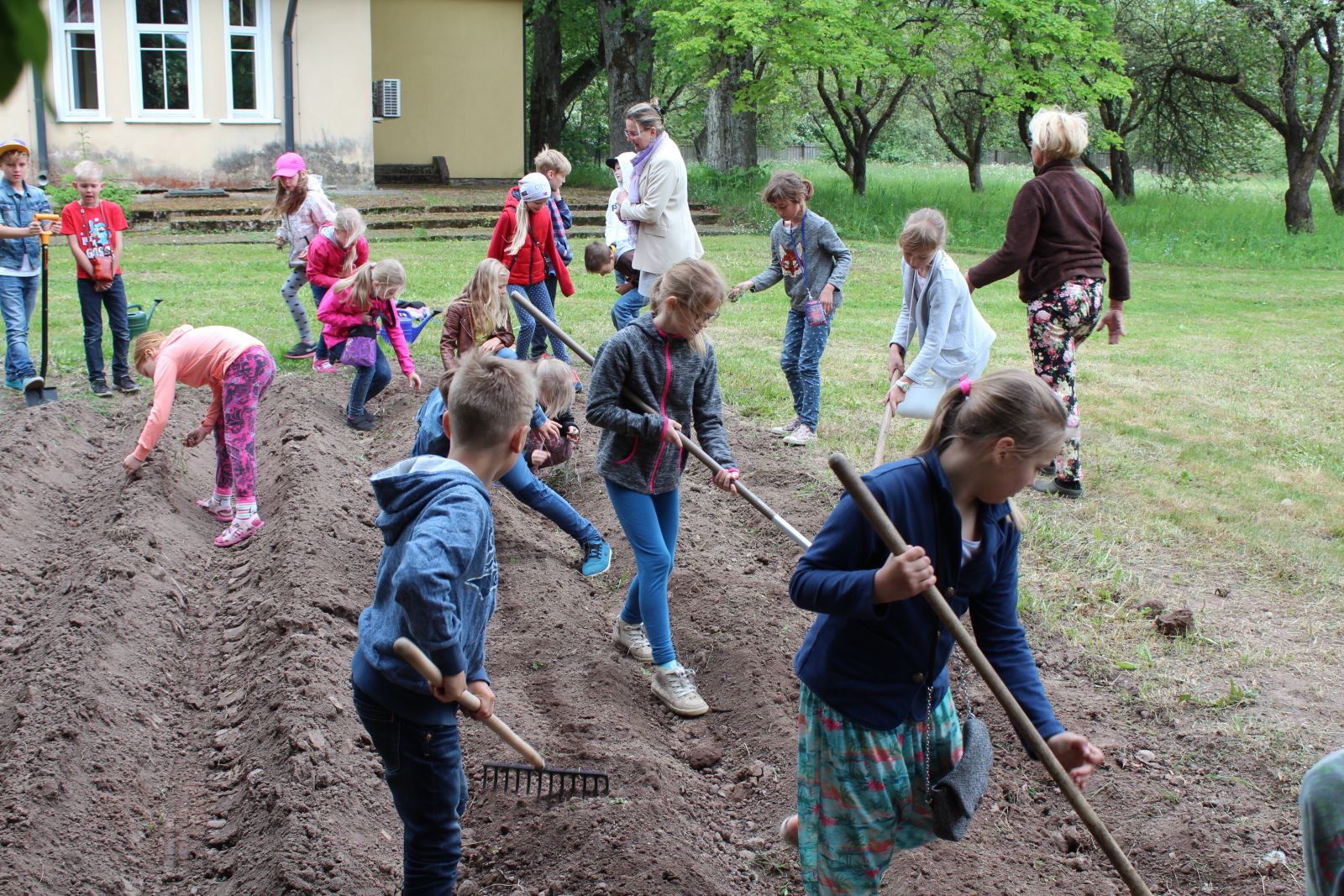 Tartu Tamme kooli lapsed EMÜ Mahekeskuses